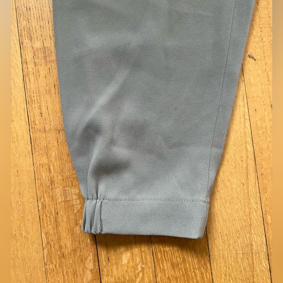 Babaton Green/Grey Cropped Dress Pant Size Small - Picture 2 of 4